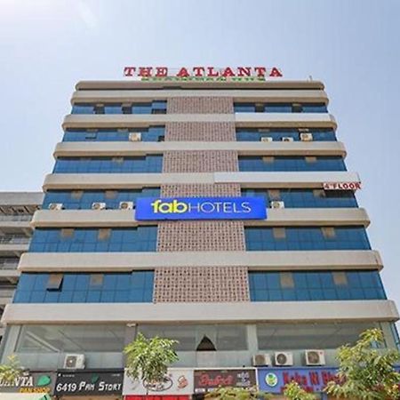 Fabhotel The Heaven Ahmedabad Buitenkant foto
