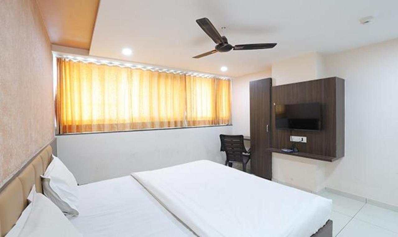 Fabhotel The Heaven Ahmedabad Buitenkant foto