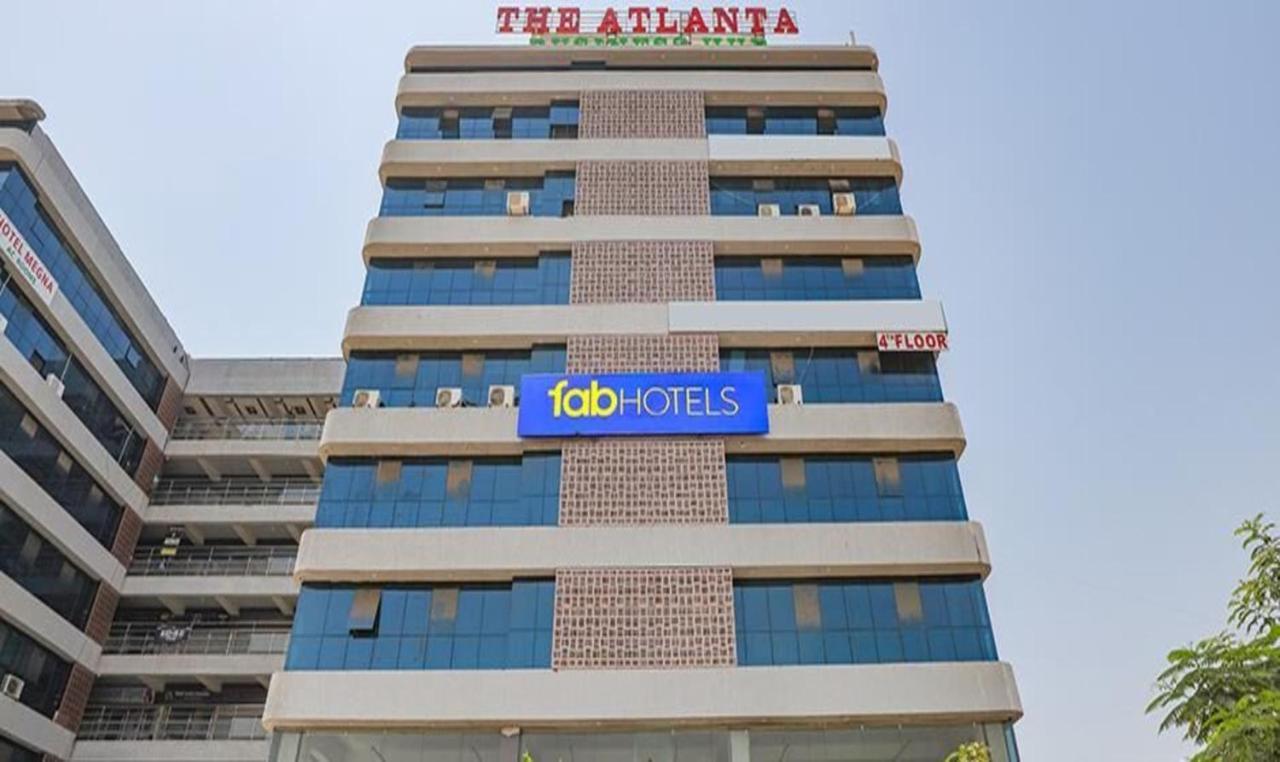 Fabhotel The Heaven Ahmedabad Buitenkant foto