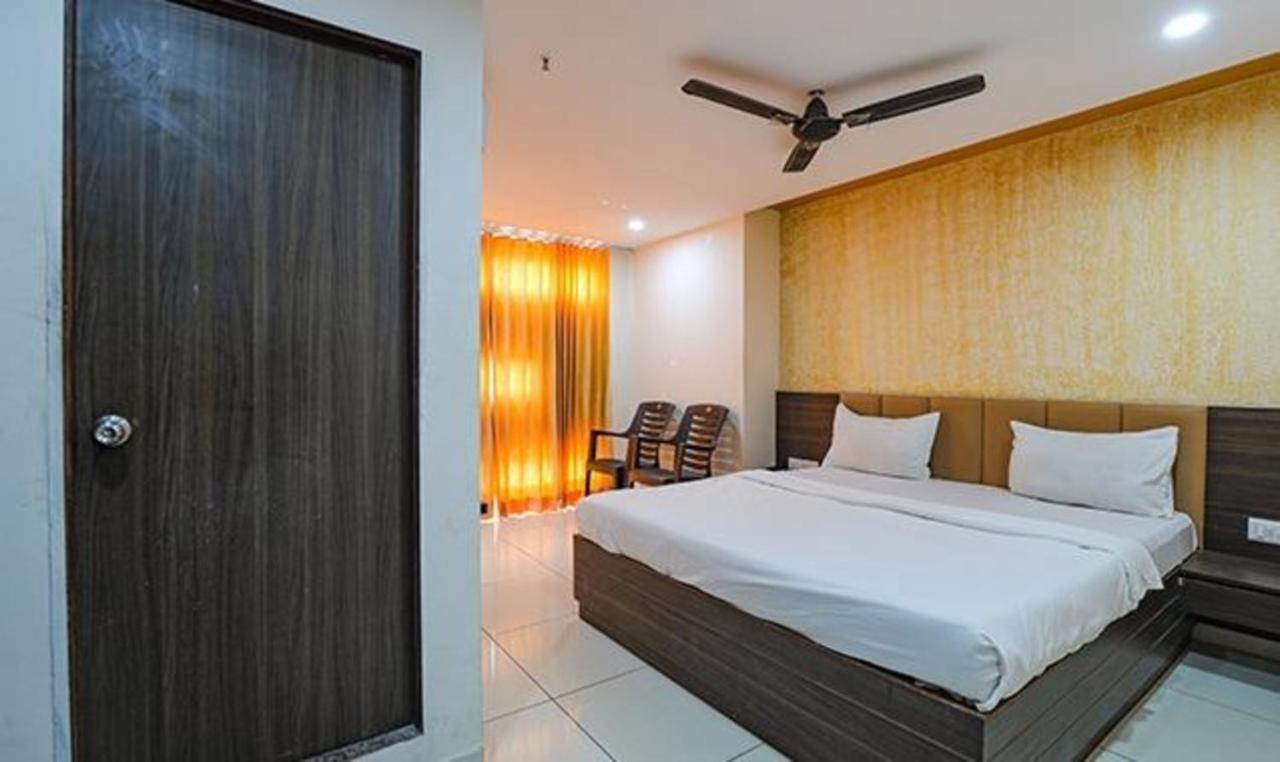 Fabhotel The Heaven Ahmedabad Buitenkant foto