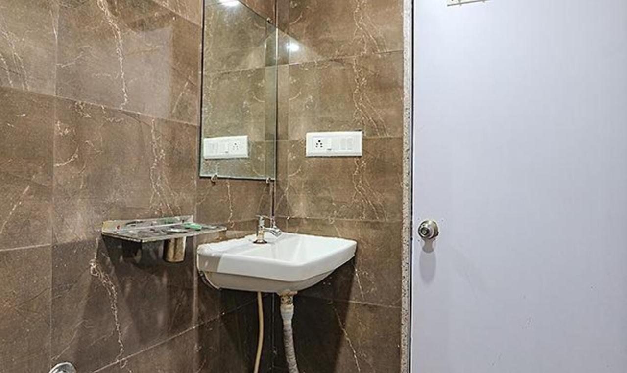 Fabhotel The Heaven Ahmedabad Buitenkant foto